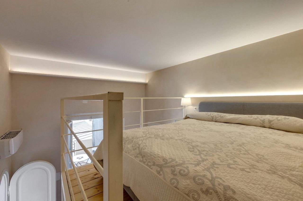 Appartamento Central Berchet With Terrace And Private Entrance